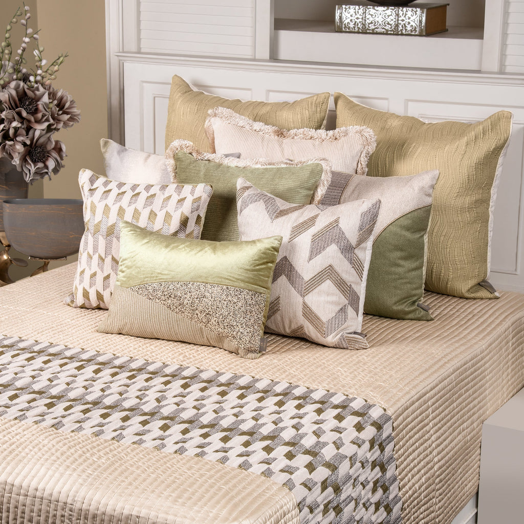 Axel Multicolor Emb. Cushion Cover